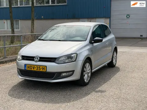 Volkswagen POLO 1.2 TSI Highline Clima! LM velgen! PDC! Navi! Led!