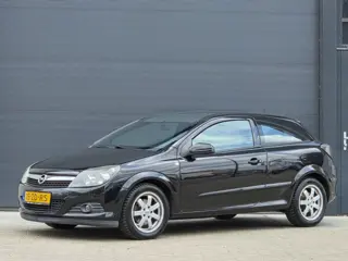 Opel Astra GTC 1.6 Temptation nap airco panodak BJ 2008!