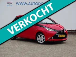Toyota Aygo 1.0 VVT-i x-play|Trekhaak|Camera|All Season