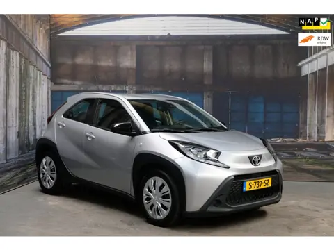 Toyota Aygo X 1.0 VVT-i MT Play - Nederlandse auto!