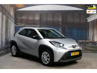 Toyota Aygo X 1.0 VVT-i MT Play - Nederlandse auto!
