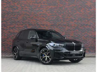 BMW X5 45e xDrive | SkyLounge - Trekhaak - B&W (bj 2023)