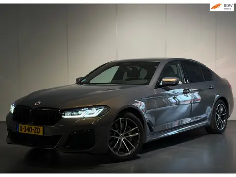 BMW 5-serie 530e Business Edition Plus M-Sport Full /Laser/Adaptive M/ACC/HUD/Elek. Trekhaak/Sfeer/C