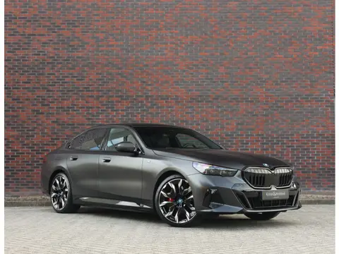 BMW 5 Serie 550e xDrive | Pano - M Sport Pro - Bowers&Wilkins