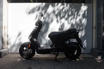 Kymco Agility Brom 4T Zwart D-124-ZH