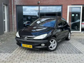 Peugeot 206 1.6-16V Gentry | Pano | NWE APK | Clima |