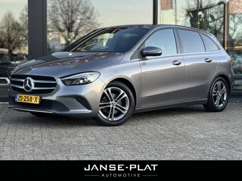 Mercedes-Benz B-Klasse 180 AUT Business Solution | Camera | Elektrische achterklep | NL-AUTO