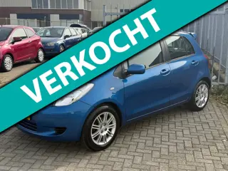 Toyota Yaris 1.3 VVTi Sol 87PK 5 DEURS! NL AUTO NAP! AIRCO l MTF-STUUR l ELEK PAKKET l TREKHAAK l 16