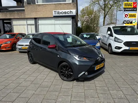 Toyota Aygo 1.0 VVT-i x-pose,Open dak, Camera, Cruise, 66000 KM