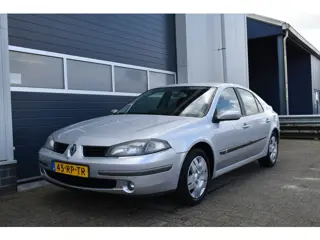 Renault Laguna 2.0-16V Expression Automaat
