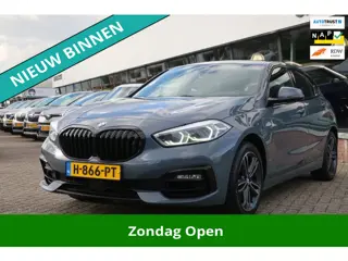 BMW 1-serie 118i Executive Edition 2e EIG_LED_NAVI_PDC V+A_NL-AUTO_NAP.