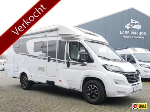 Carado T337, Automaat, Lengtebedden, XXL Garage