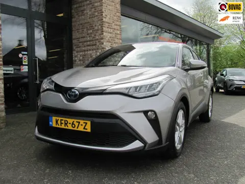 Toyota C-HR 1.8 Hybrid Bi-Tone Plus Apple Car PLay Android Auto Achteruitrijcamera.