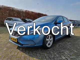 Volvo V40 1.6 T2 Momentum ✅NETTE AUTO! ✅TREKHAAK (bj 2015)