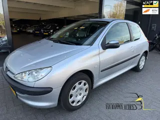 Peugeot 206 1.4 Air-line / apk 2-2027