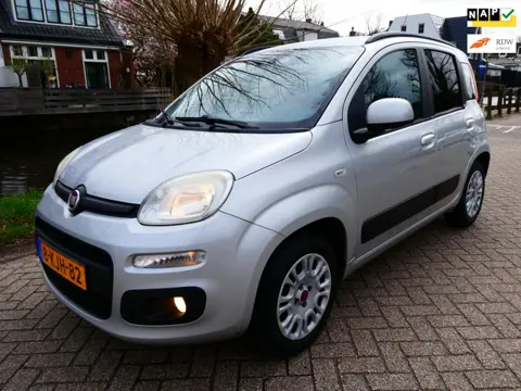 Fiat Panda 0.9 TwinAir Lounge Automaat Clima PDC Hoge instap Zuinig