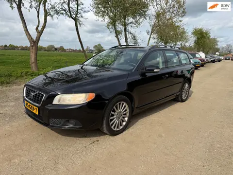 Volvo V70 2.5T Momentum Lees Tekst !