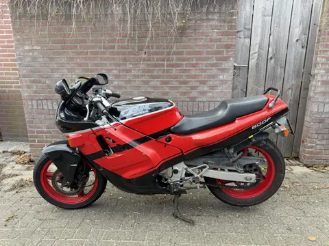 Honda CBR 600F KOOPJE (bj 1990)