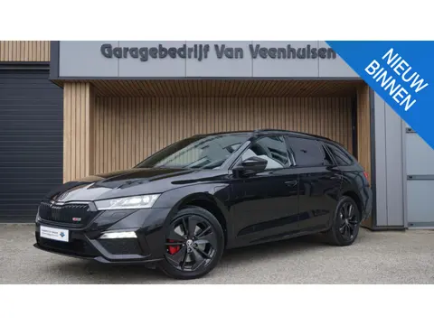 Skoda Octavia Combi 1.4 TSI 245PK RS iV PHEV Business RS-Seats Leder/Alcantara Canton Stuur/stoelver