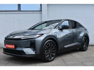 Toyota C-HR+ Executive AWD 77 kWh Automaat 343pk | EPP | WLTP 507km | 360 Camera | 20 Inch Lichtmeta