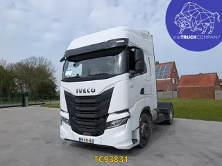 Iveco S-WAY 480 (bj 2021, automaat)