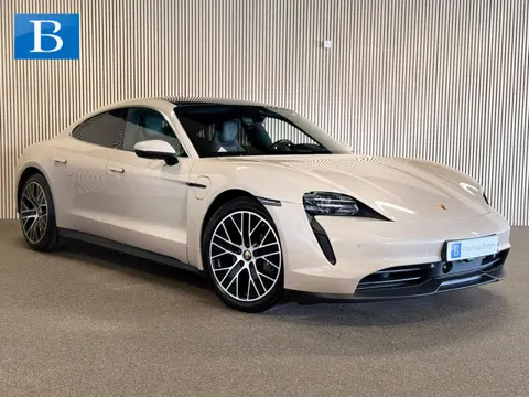 Porsche Taycan Performance 93 kWh-WARMTEPOMP-PANO-BIJRIJDER DISPLAY-HEAD UP-ZEER COMPLEET