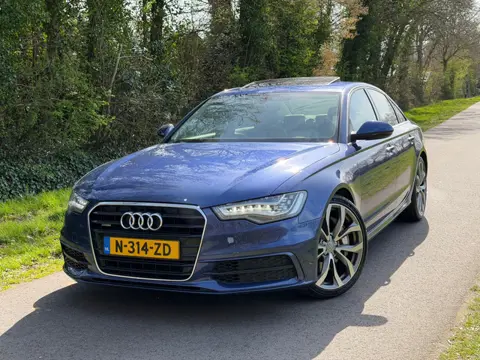 Audi A6 3.0 TFSI quattro S-Line | Schuif/Kanteldak + Lederbekleding + Camera + Cruise + Clima Nu € 1
