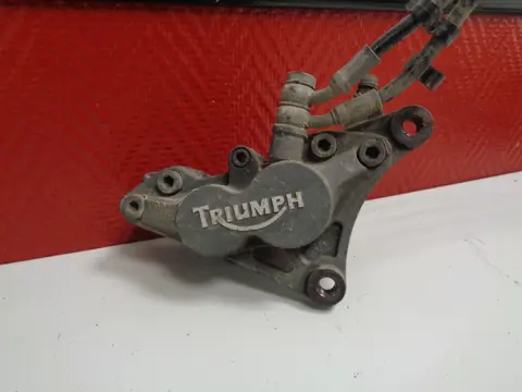 REMKLAUW RECHTS VOOR Triumph Sprint ST 955 1999 - 2005