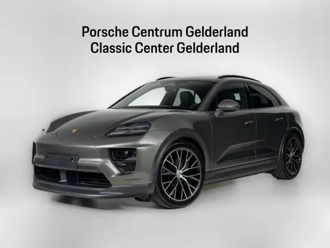 Porsche Macan 4