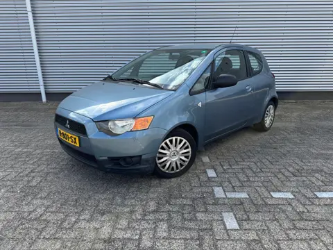Mitsubishi Colt 1.1 Edition One Airco,nwe APK tot 14-05-2027,div lakbeschadigingen