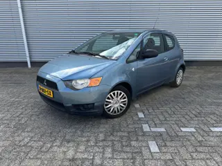 Mitsubishi Colt 1.1 Edition One Airco,nwe APK tot 14-05-2027,div lakbeschadigingen