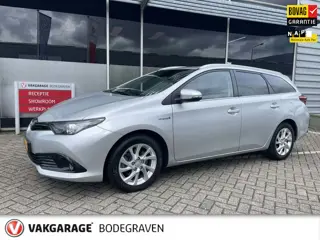 Toyota Auris 1.8 Hybrid Dynamic / camera