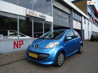 Peugeot 107 1.0-12V XR