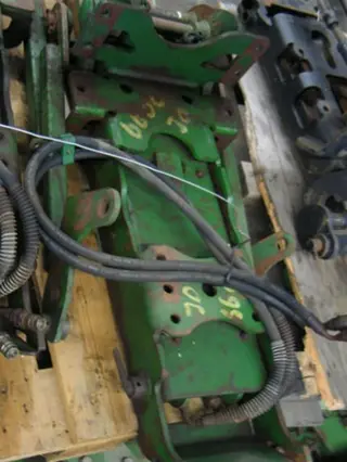 Hitch Pick-up hitch John Deere