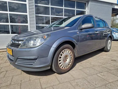 Opel Astra 1.6 Business