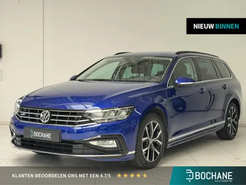 Volkswagen Passat Variant 1.5 TSI R-Line Business + | Navigatie | Trekhaak | Stoelverwarming | Parke