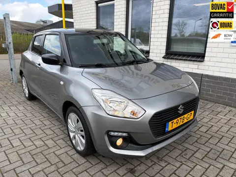 Suzuki Swift 1.2 Stijl / Camera / Airco / Carplay / Centrale vergrendeling / Stoelverwarming