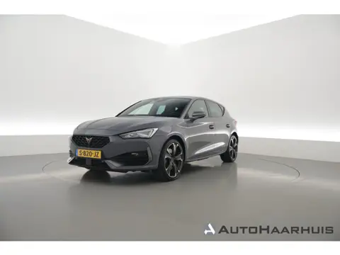 CUPRA Leon Sportstourer 1.4 e-Hybrid VZ | Sportstuur | Adapt. Cruise | Camera | Apple CarPlay| Navi 