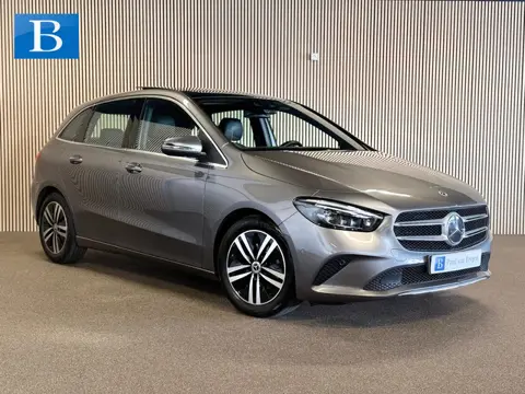 Mercedes-Benz B-Klasse 200 Progressive-MEMORY-PANORAMA-TREKHAAK-KEYLESS-COMPLEET