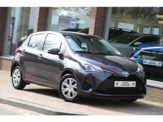 Toyota Yaris 1.5 Hybrid Active Navi Camera (bj 2019)