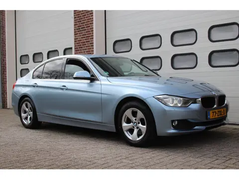 BMW 3-serie 320i EfficientDynamics Edition Upgrade Edition * Leder / Navi / Nap *