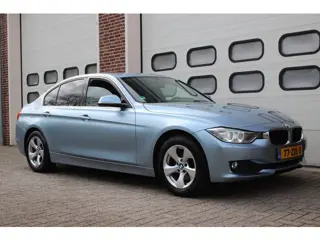 BMW 3-serie 320i EfficientDynamics Edition Upgrade Edition * Leder / Navi / Nap *