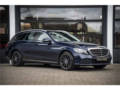 Mercedes-Benz C-Klasse Estate 300 de Luxury Limited | Pano | Lucht vering