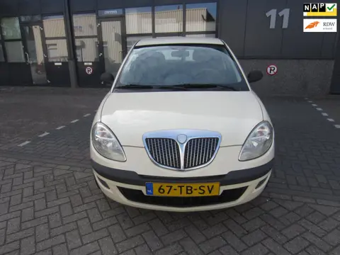 Lancia Ypsilon 1.2 2006 Airco NAP! APK!