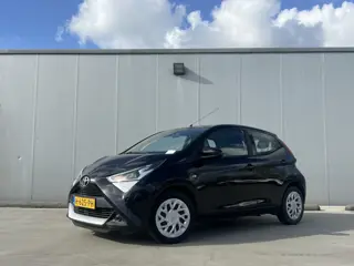 Toyota Aygo 1.0 VVT-i x-play | Apple Carplay/Android Auto