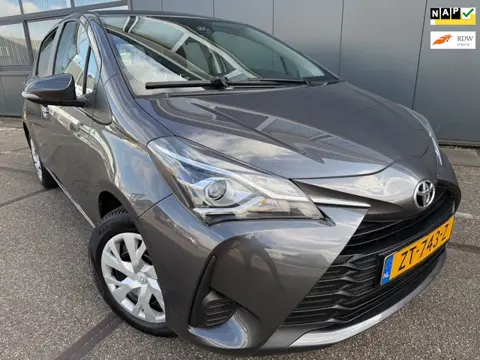 Toyota Yaris 1.5 VVT-i Active | Lane assist | Bluetooth | APK |