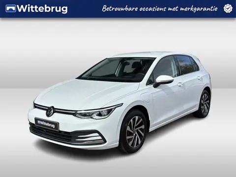 Volkswagen Golf 1.4 eHybrid 204pk Style / Head-up display / Voorstoelen Verwarmbaar + Memory  /  16'