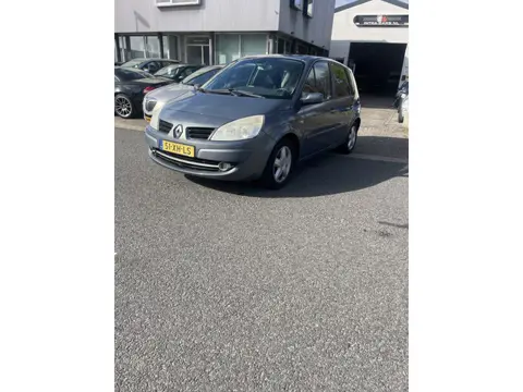 Renault Scénic 1.6-16V Tech Line Clima. Goed rijdende Scenic. Apk 04-06-2026