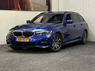 BMW 3 Serie Touring 330E XDRIVE 4X4 PHEV HIGH EXECUTIVE M PAKKET LEDER/ALCANTARA NAVIGATIE CRUISE CO