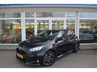 Toyota Yaris 1.5 Hybrid First Edition Black ✅ Trekhaak ✅LED ✅ Orig. NL ✅ NAP ✅